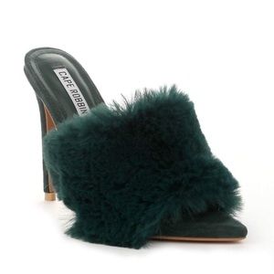 High heels green fur